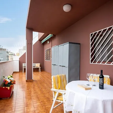 Spacious In Palmas De Gran Canaria 147 M² Terrace Апартаменты *